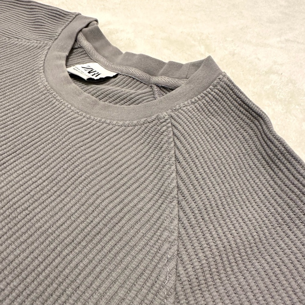 ZARA TEXTURED SWEATSHIRT